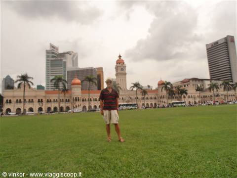 io a piazza Merdeka, Kuala Lumpur, Malesia