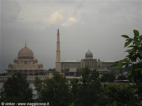 le mochee della nuova capitale malese Putrajaya