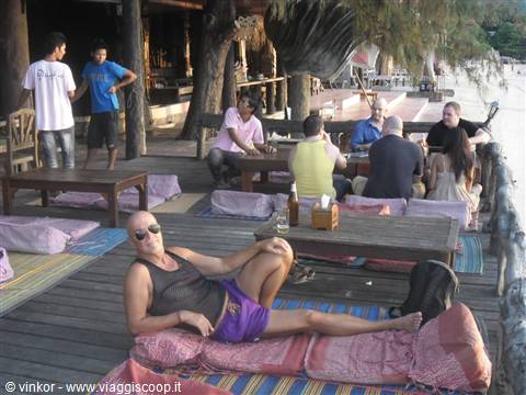 io in un beach bar a Ko Tao, Tailandia