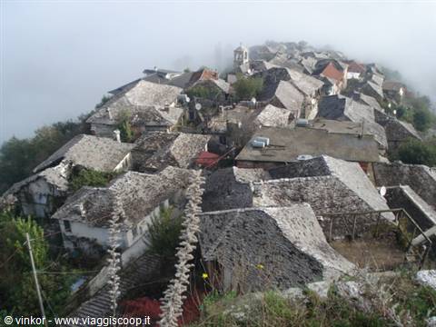 veduta della città vecchia di Girocastro