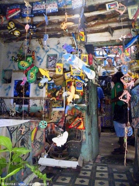 negozietto fantasy a Lamu