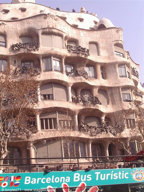.... gaudì ... senza parole .... casa Pedrera !!