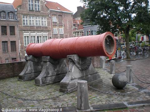 Dullesgriet il cannone rosso di Gand