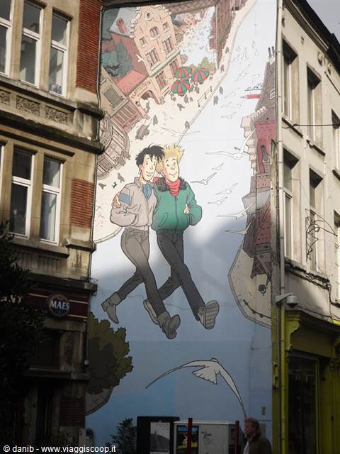murales in una via del centro di Bruxelles