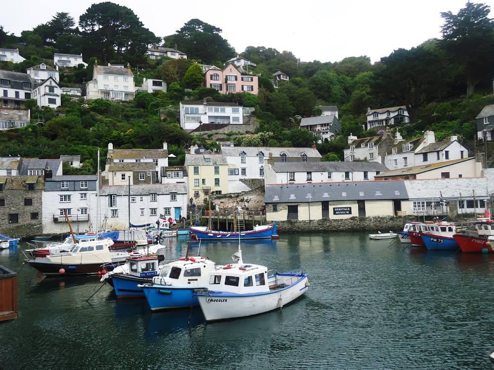 immagine del porto di Polperro, paesino di pescatori in Cornovaglia