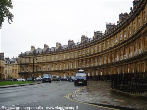the circle,tipica piazza con costruzioni semicircolari a Bath