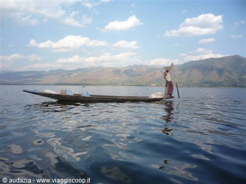 pescatori sul lago Inle