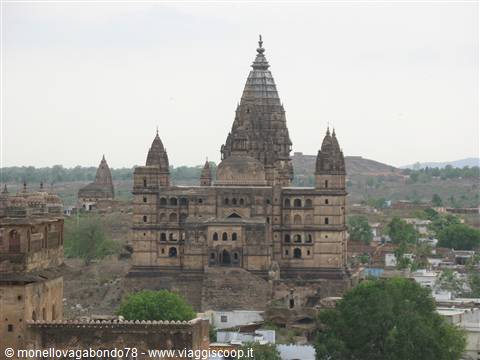 Orchha - Chaturbhuj Temple