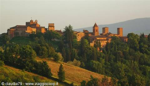 Panorama Toscana. Castelli e borghi medievali in Toscana. L'incantevole Certaldo Alto (FI)