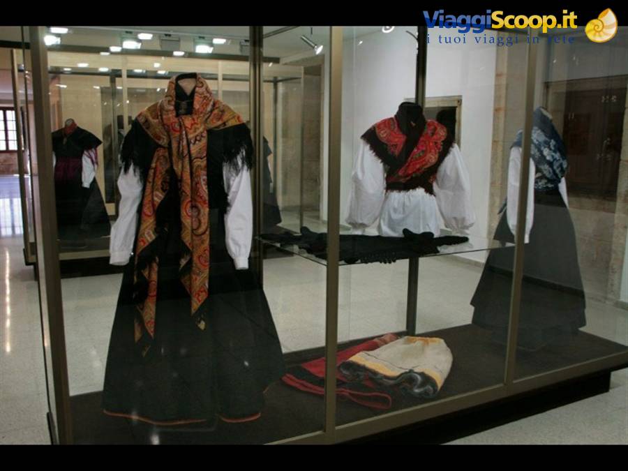 Santiago de Compostela MUseo del Pobo Galega