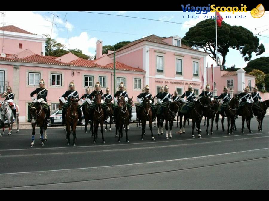 Lisbona cambio della guardia palazzo presidenziale