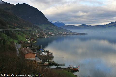Svizzera paesaggio lungo la strada verso l'Alsazia