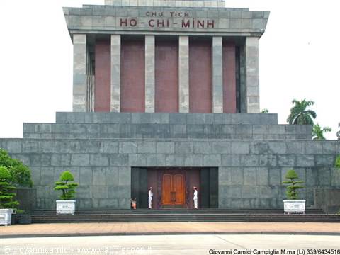 Hanoi-Mausoleo di Ho chi minh