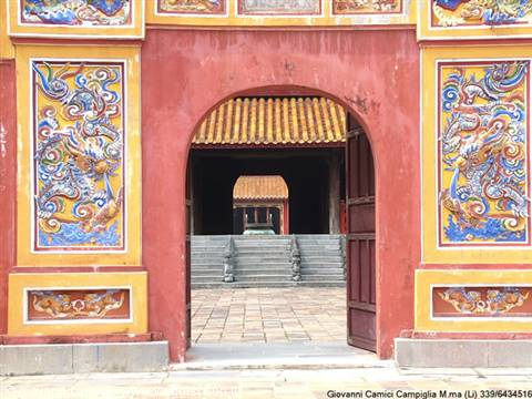 Huè-città imperiale-residenza della regina Dien Th