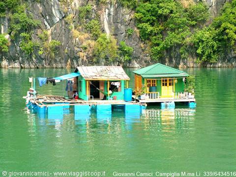 HALONG BAY- casa di pescatori