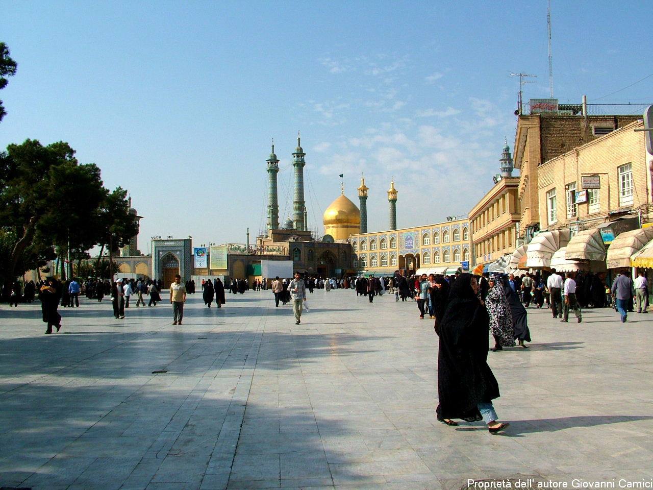 Qom.piazza Hazrat-e Masumeh