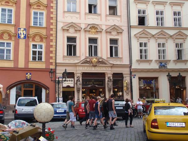 Malé namesti