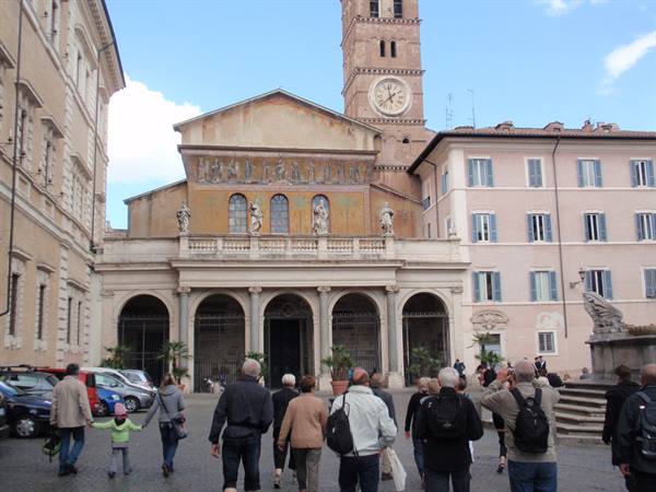 Piazza S. Maria in Trastevere
