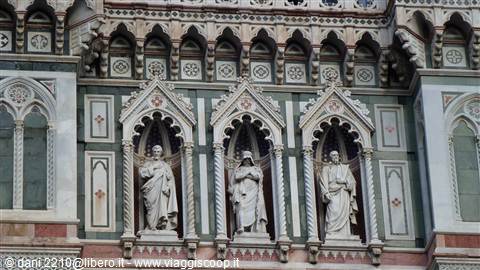 un particolare della facciata della Cattedrale