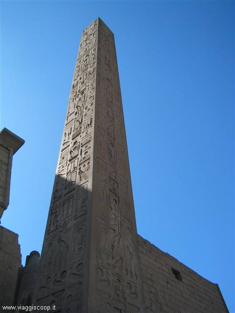 L'unico obelisco rimasto al Tempio di Luxor (l'altro è a Parigi)