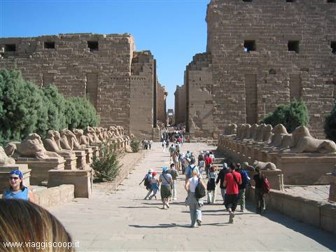 Tempio di Karnak: la "Via degli Dei"