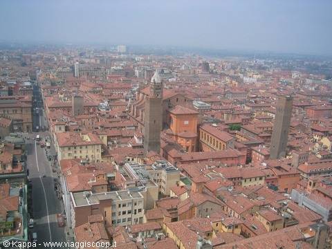 San Pietro nella Metropolitana dalla Torre degli Asinelli