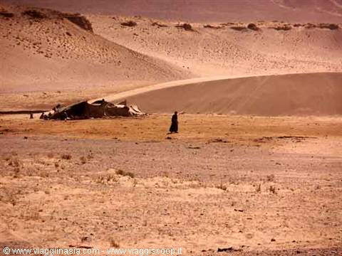 tibetano nel deserto