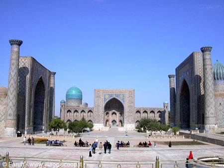 Piazza Registan