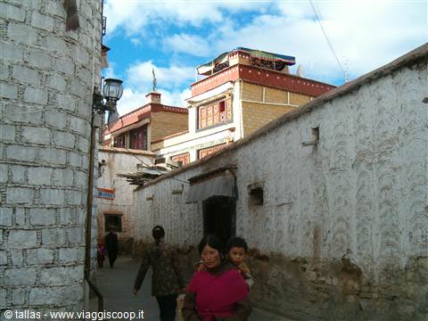 barkhor 1