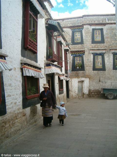 barkhor 2