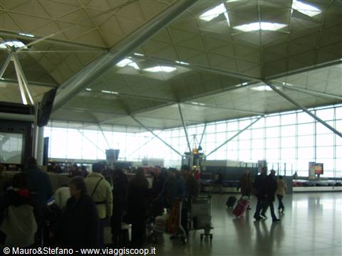 l'aeroporto di Londra....