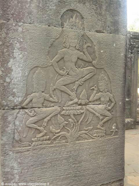 Angkor Thom, Apsara