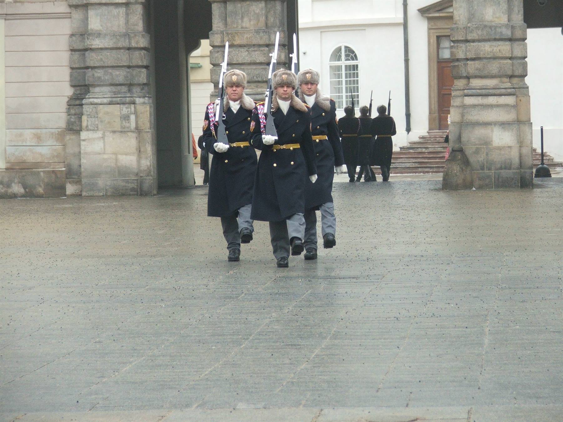 Castello, cambio della guardia