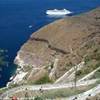 ecco i 660 scalini per arrivare a Santorini, col mulo e' un'impresa !! La nostra nave nel golfo.. GRECIA 