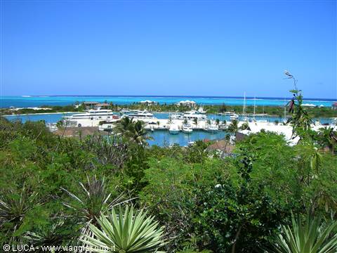 Porto di Providenciales. Visto dall'hotel...
