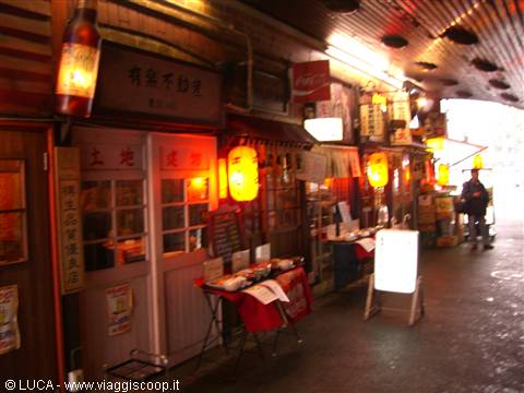Tokyo...tipici ristorantini...