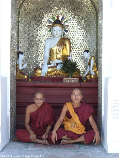 Yangon - Shwedagon Pagoda 