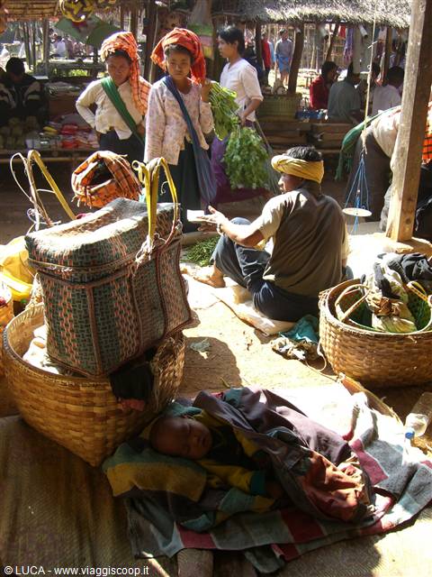Lago Inle - Mercato 