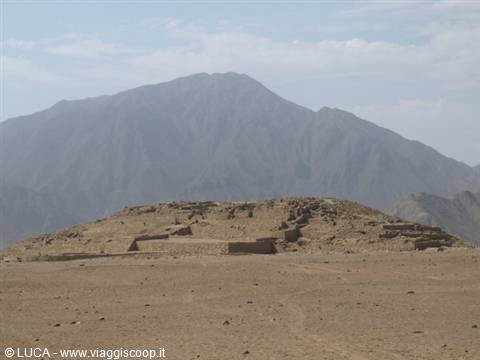 Caral - Piramide