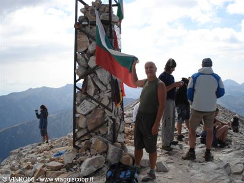 raggiunta la vetta del monte Vihren nel gruppo Pirin