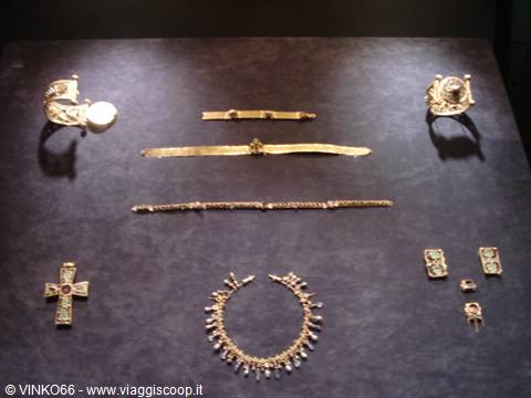 gioielli  traci al museo archeologico di Varna
