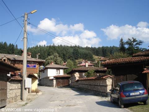 fiume e ponte entrando in spiaggia a Sillistar
