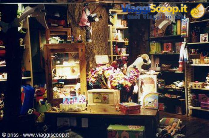 Un bellissimo negozio di giocattoli a Soho "the enchanted forest"