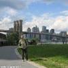 Un piccolo parco di Brooklin... da un lato il Brooklin Bridge dall'altro il Manhattan! STATI UNITI D'AMERICA 