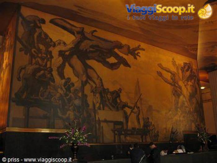 questo "bessissimo" dipinto è ciò che ha sostituito l'affresco di Diego Rivera nel Rockfeller C.