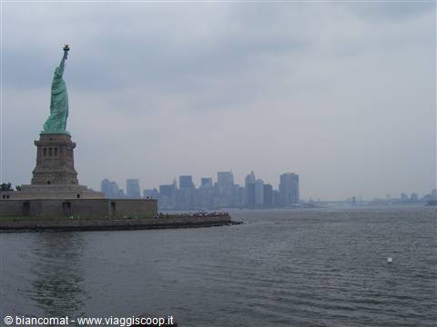 Statua della Libertà e Skyline di New York
