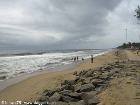 VYPPEN ISLAND:CHERAY BEACH