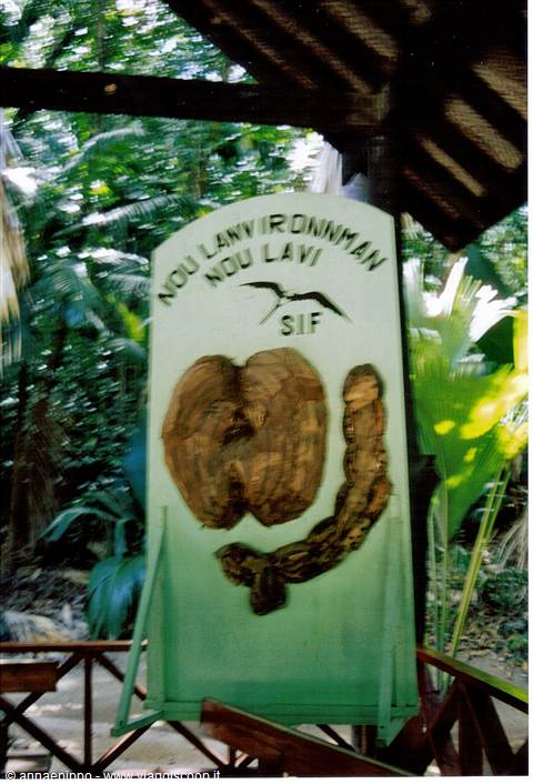 LA FORESTA DE MAY,PRASLIN
