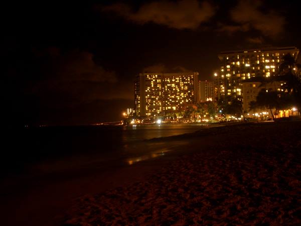 WAIKIKI DI NOTTE - OAHU