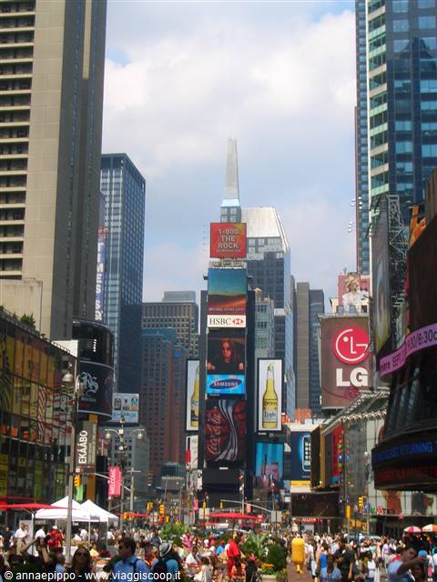 TIMES SQUARE